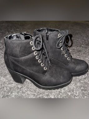 Black Lace-Up Ankle Boots for Women - Classic Suede Look